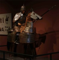 王忠新：一对“马镫”何以为顶级国宝？！