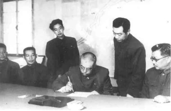 毛主席论抗美援朝、保家卫国