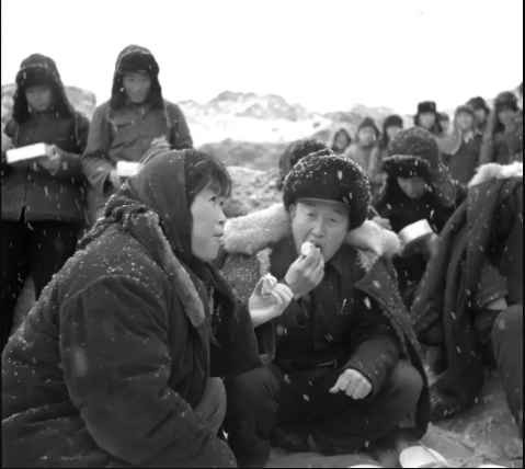 艰难奠基，新中国前三十年史诗般波澜壮阔的工业史（中）