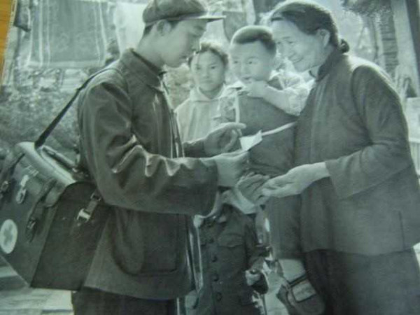 那个年代的宣传画集锦——赤脚医生