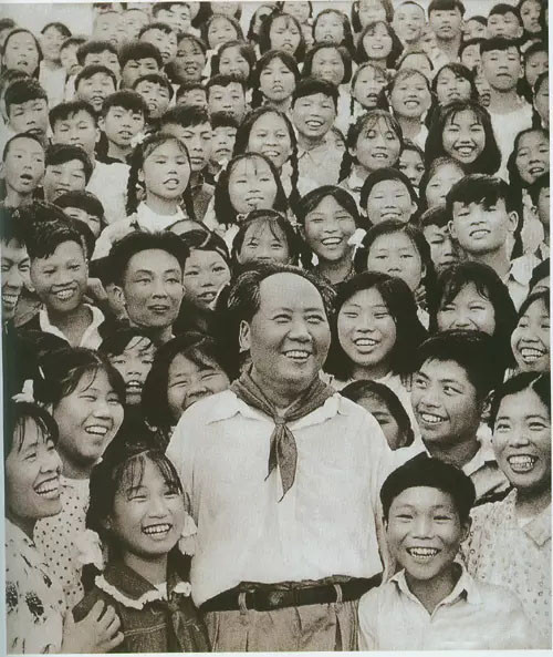 毛主席60年前戴上红领巾