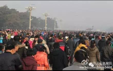 清明节，毛主席纪念堂震惊世界的场面