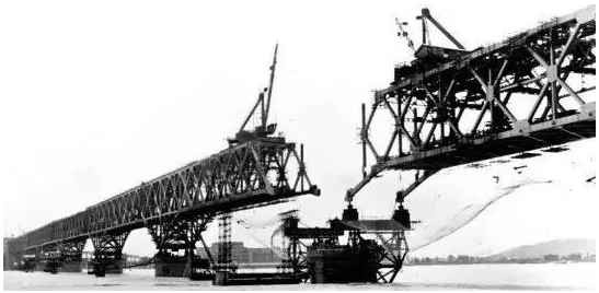 南京长江大桥建设实况美照流出，美呆了！