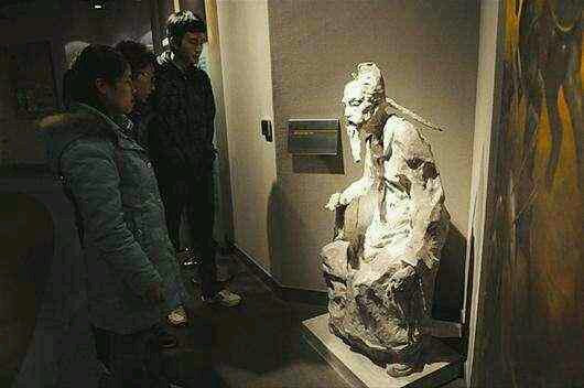 张宏良：武大郎多卖炊饼解决不了西门庆问题