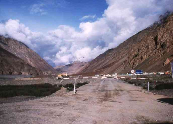 新藏公路——国防公路与中印战争