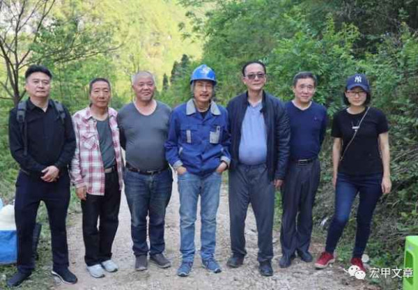 读《南仁东传》用南仁东精神拍摄南仁东