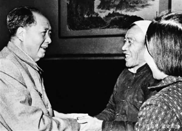 1977年，陈永贵副总理乘坐国产运十飞机，最后一次走出国门访问！