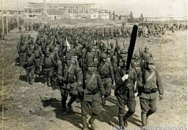 超级工程一览：民国范儿——姜文这番话，为何让公知张鸣勃然大怒？