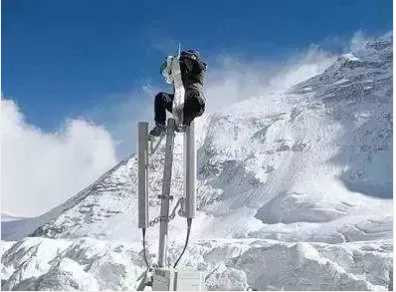 中国人地铁里玩手机，欧洲人看书？背后真相竟是…