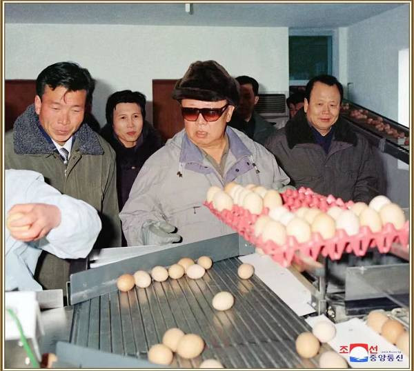 为了人民的幸福——在伟大领导者金正日同志诞辰81周年之际