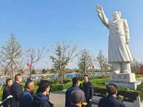 河北省白沙、刘现庄、黄儿营西村：清明时节祭奠伟人毛泽东