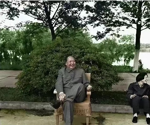 开国领袖是毛主席：这是每一个中国人不能不知道的常识