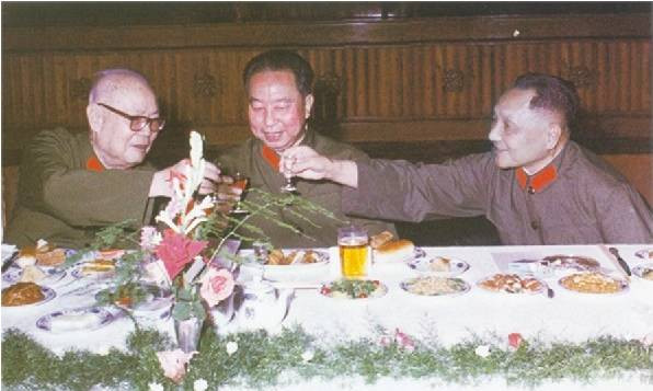 还原历史真相，1976年10月的一点细节