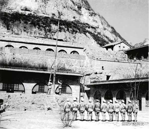 中国人民解放军为何能在一年多的时间内收复延安？