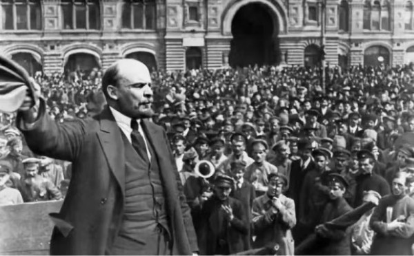 郝贵生：社会主义就是衰亡着的资本主义与成长着的共产主义彼此斗争的时期