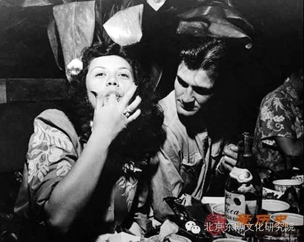 二战胜利后到底谁强奸了19万德国妇女？苏联的黑锅一背70年