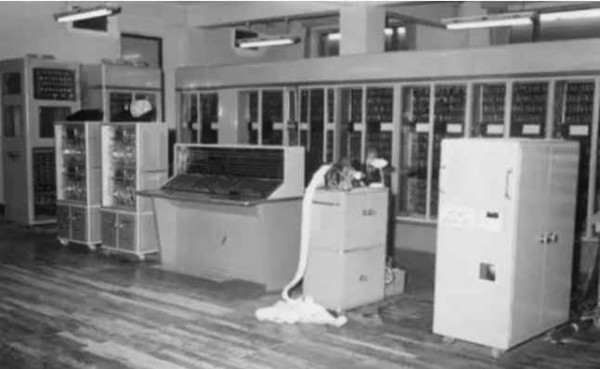 摩罗：毛主席的自主精神可重放光芒