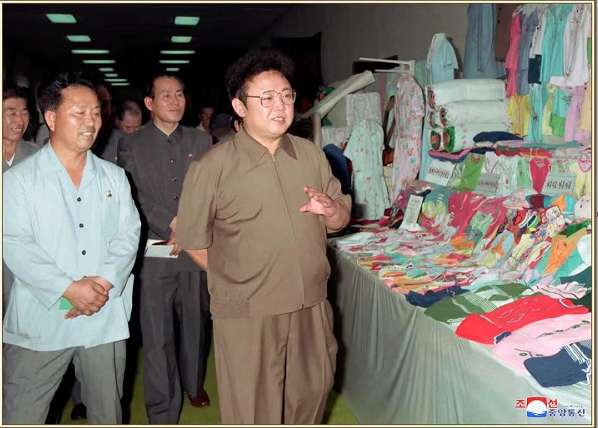 为了人民的幸福——在伟大领导者金正日同志诞辰81周年之际