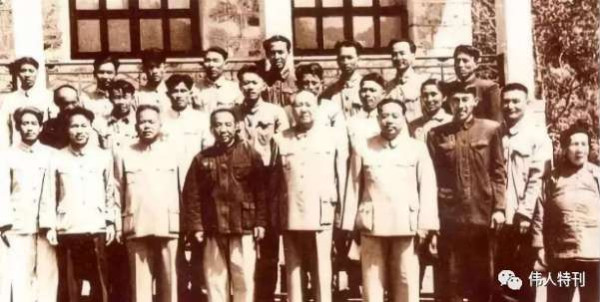 1965年毛主席重上井冈山准确预言