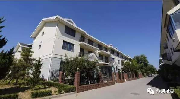 以毛泽东思想为指针坚定不移走社会主义道路的楷模