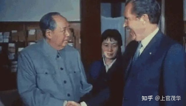 《将革命进行到底》——毛主席的新年献词打开中华民族崭新的历史篇章