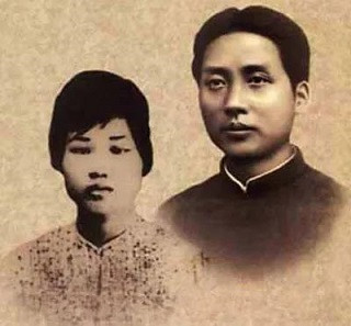毛主席的反潮流精神，重温学习中……