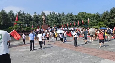 日月同辉