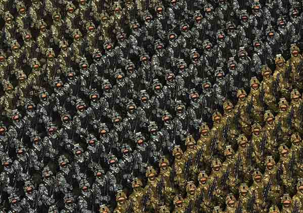 庆祝朝鲜人民军建军75周年阅兵式