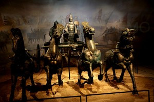 王忠新：一对“马镫”何以为顶级国宝？！