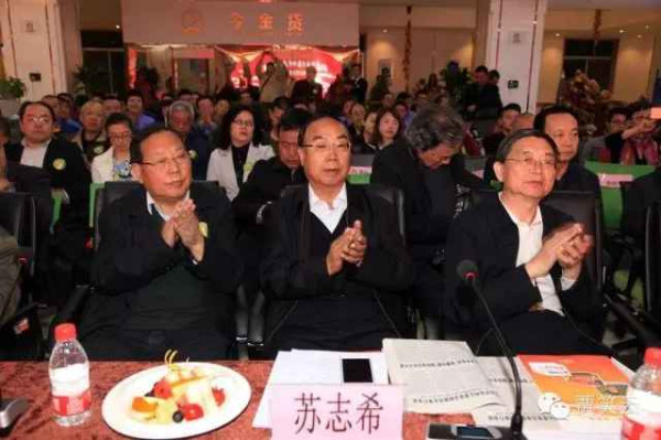张宏良：雷锋精神只能是公有制社会的一种精神