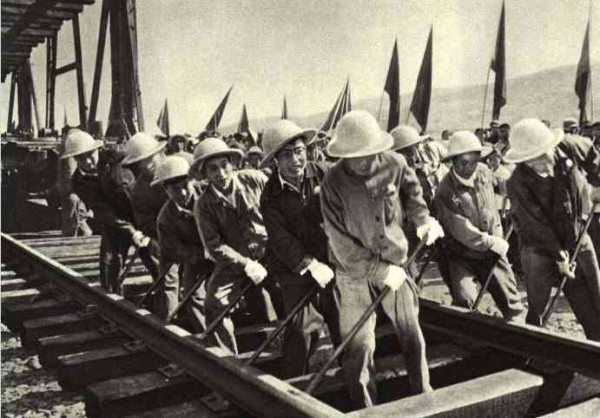 毛泽东时代的工业革命——中国复兴的基石