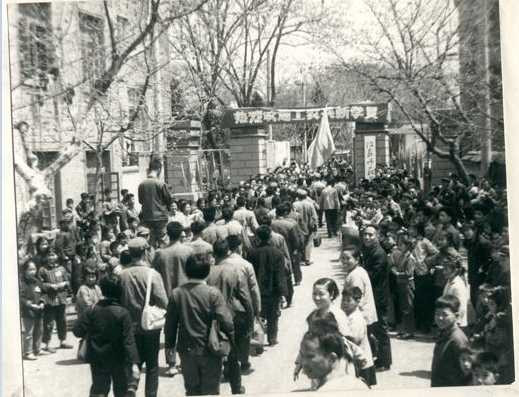 70年代初的工农兵大学生，一代人的青春回忆