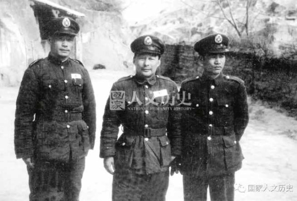 中国人民解放军为何能在一年多的时间内收复延安？