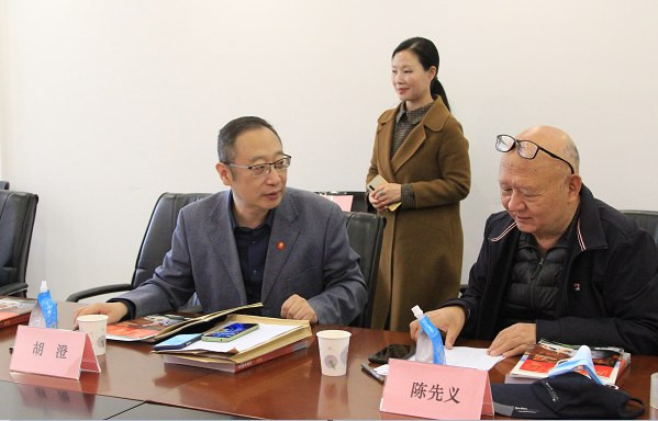  “公社原则”永存 ，“雷锋精神”不朽