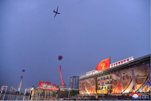 庆祝伟大的祖国解放战争胜利70周年阅兵式隆重举行