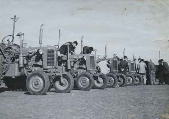 毛泽东社会主义光明道路——农业合作化运动