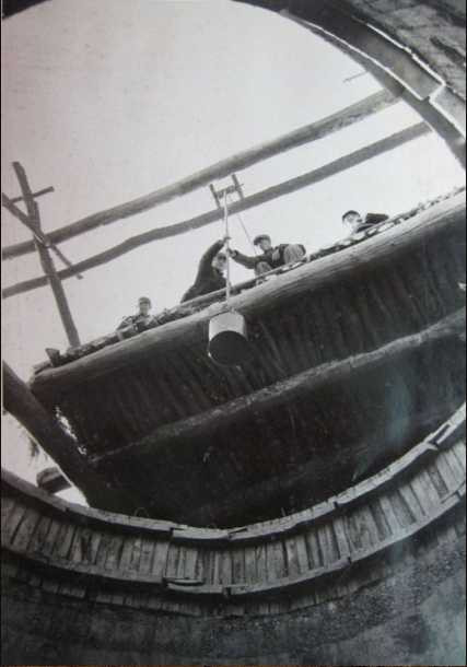 老照片：新中国70年代初期欣欣向荣的农村人民公社