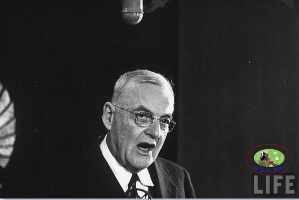 1957年《人民日报》：杜勒斯的梦！