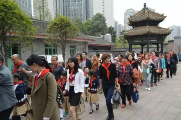 高虹：毛主席来到咱农庄