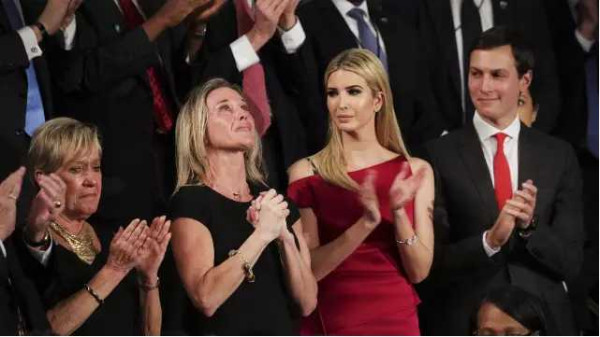 特朗普国会演讲受好评,全场起立鼓掌