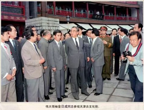 朝中友谊永垂不朽（三）