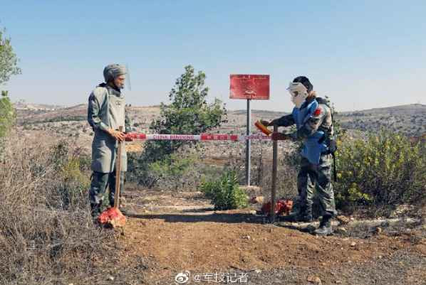 中国军人扫雷一如既往专业和敬业!