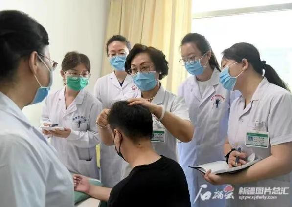 如何让中医绝技生生不息？新疆维吾尔自治区的全国名老中医药专家传承工作室这样干