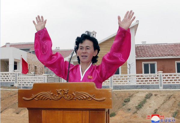 朝鲜江原道黄海南北道一些农村迎来乔迁之喜