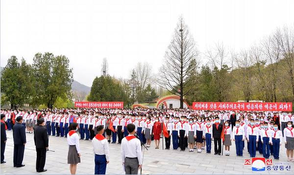 朝鲜各地少年团夏令营开营