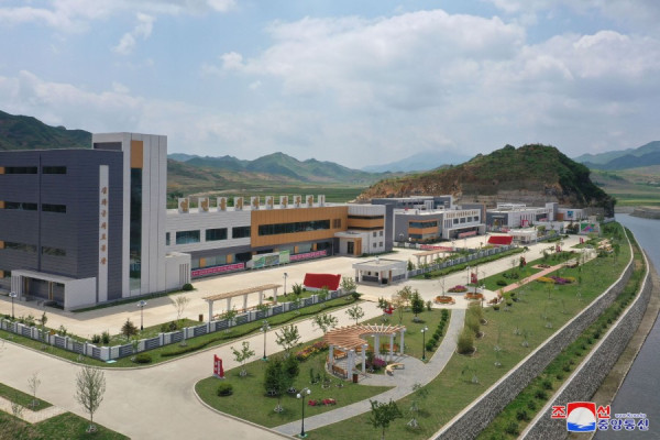 朝鲜：金化郡地方工业工厂全面改建竣工