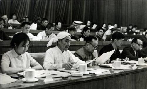 张宏良：历史和人民又想起了毛主席培养的那一代干部
