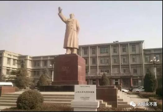 张桐：这座大学毛主席像在“拆像风”中艰难留存，其背后历史感人！