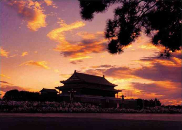 毛泽东时代的工业革命——中国复兴的基石