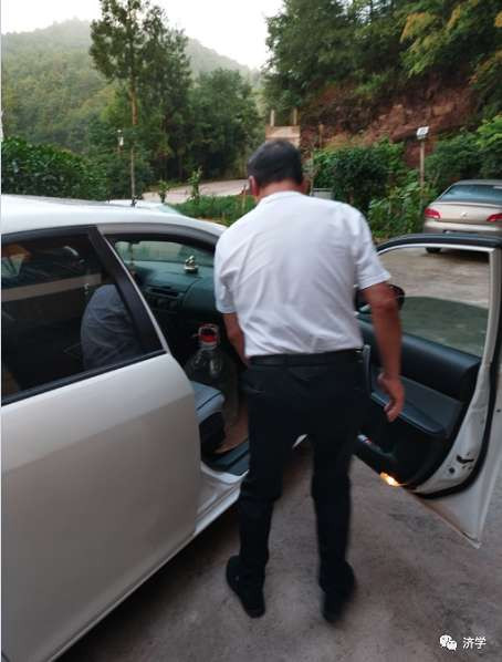 避暑谋道“南街村式的生活”：共有、共建、共享